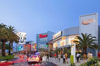Minutes to shopping & entertainment
